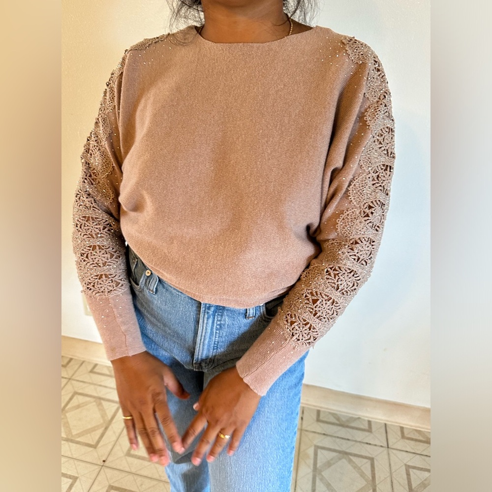 Sweet rain women’s rhinestone lace long sleeve top size small